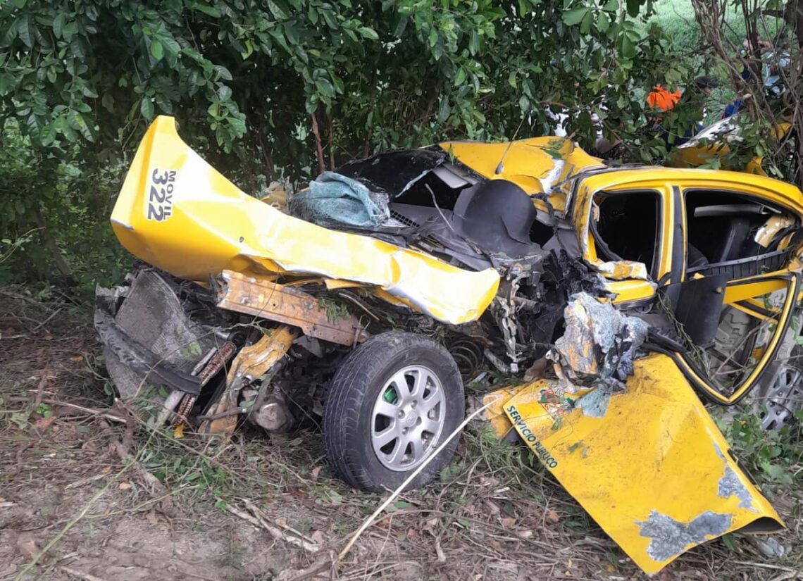 Aparatoso accidente de tránsito en zona rural de Riohacha deja un