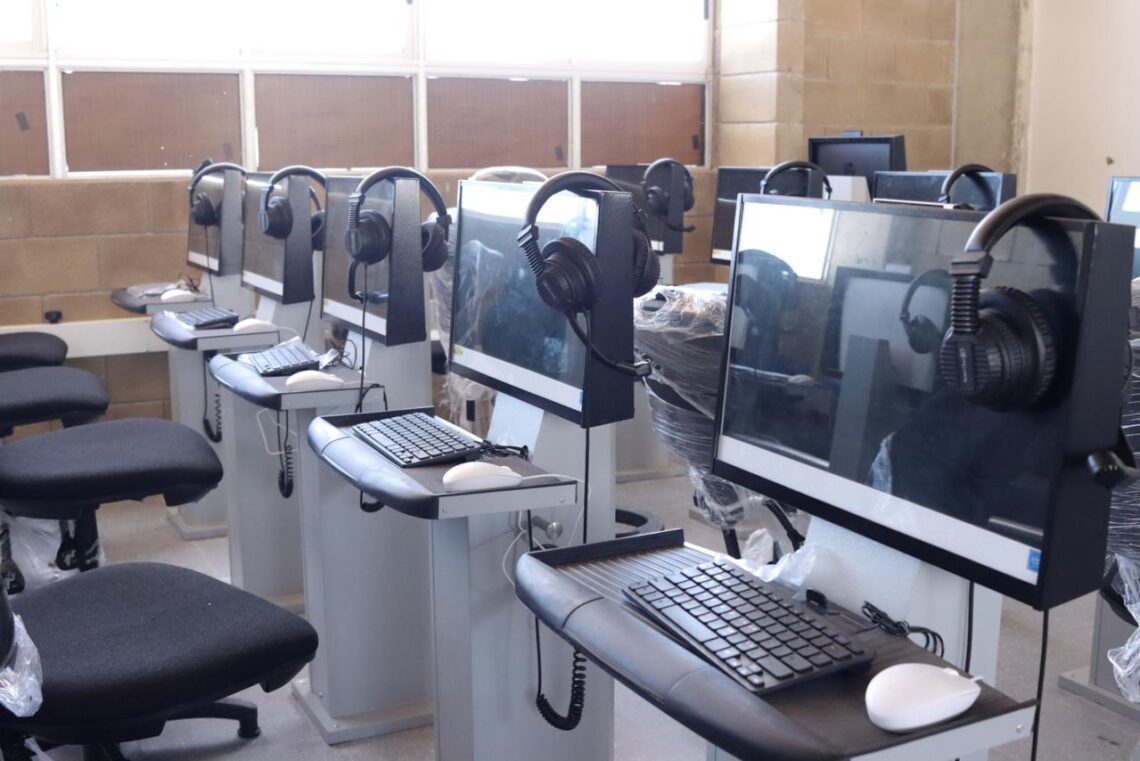 Distrito fortalece la educación con aulas interactivas en la zona urbana y rural
