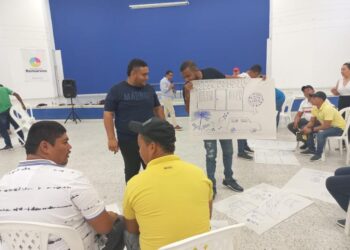 Distrito capacita a conductores de la ciudad para mejorar la seguridad vial