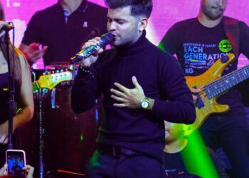 Iván Alejandro Martínez le canta al amor con su DVD ‘Generaciones Live’