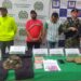 Sorprenden a dos integrantes de las Autodefensas con panfletos y marihuana