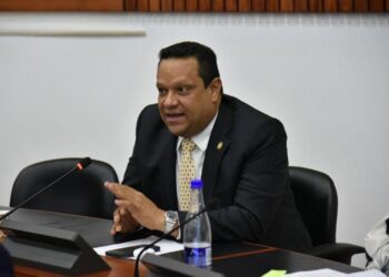 Incluyen en el PND el Plan Vial Fronterizo de La Guajira, que busca la construcción de vías 4G