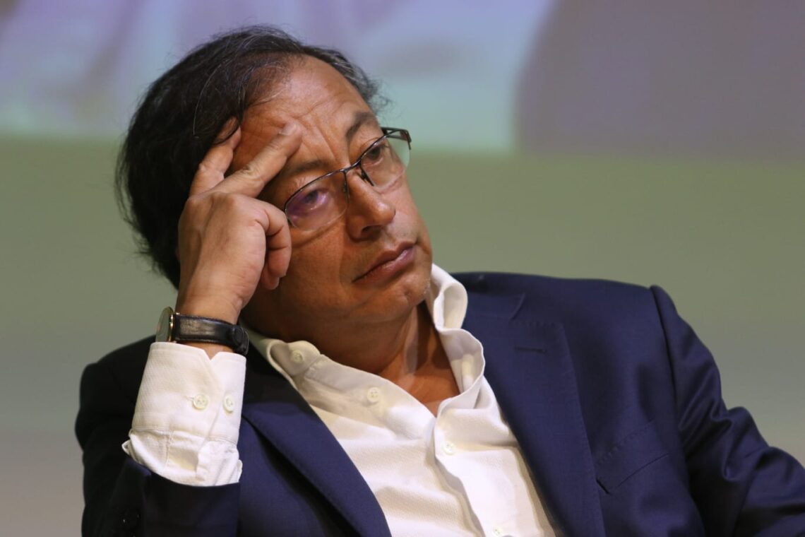 La desaprobación del presidente Gustavo Petro sigue subiendo