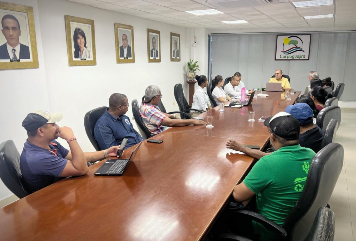 Corpoguajira lidera una estrategia para el aprovechamiento de residuos plásticos