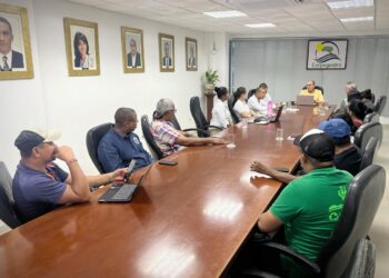 Corpoguajira lidera una estrategia para el aprovechamiento de residuos plásticos
