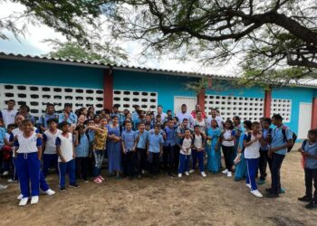 Distrito mejora la infraestructura educativa del resguardo indígena Rizia en Las Delicias