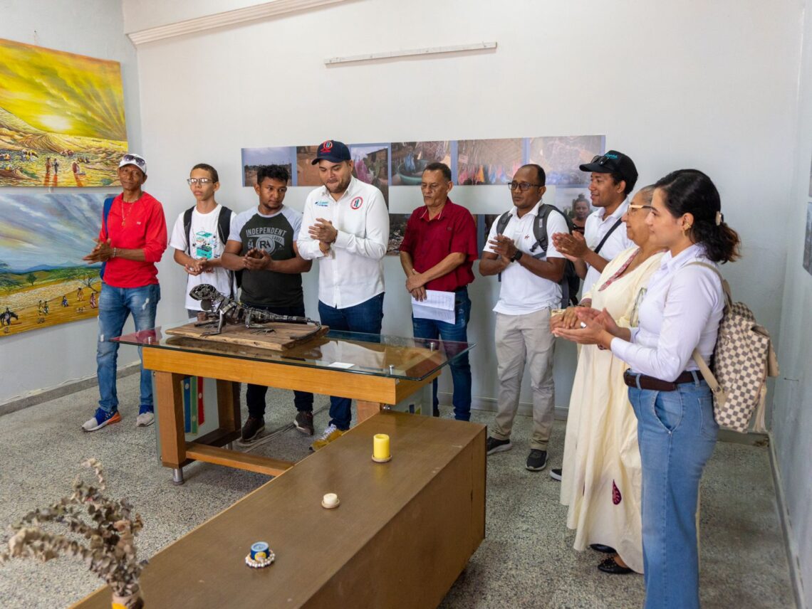 Abren exposición itinerante de Ambientarte en el Fondo Mixto de La Guajira