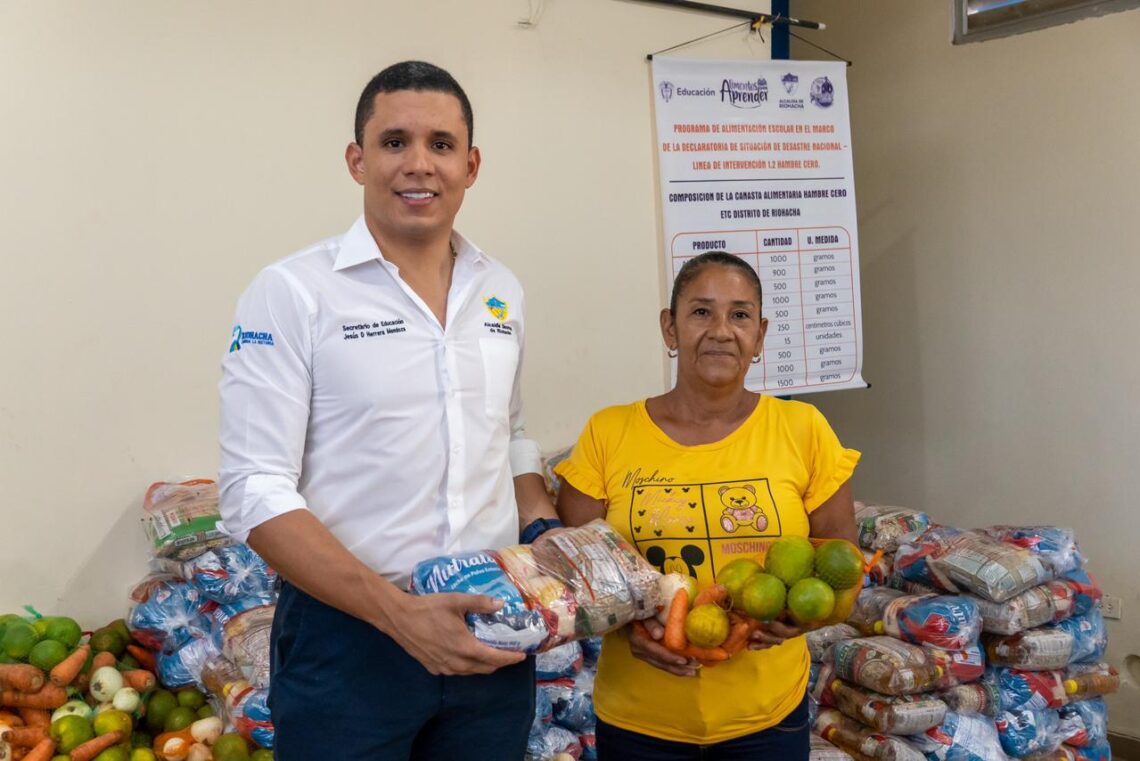 Bajo la estrategia ‘Hambre Cero’ entregan más de 50 mil mercados a estudiantes de Riohacha