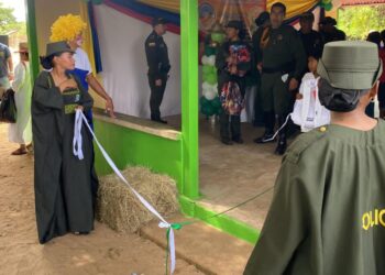 Policía Guajira inaugura aula escolar en comunidad wayuu de Maicao