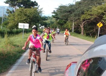 Con ciclorutas, ‘Dibulla Deportiva’ incentiva el deporte en los jóvenes y adultos