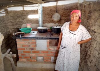 Corpoguajira entregó 180 estufas ecoeficientes a  comunidades indígenas