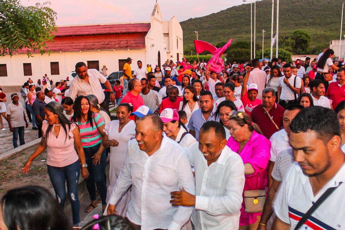 ¡Contundente! – José Rafael Cerchar se inscribió a la Alcaldía de Hatonuevo con un masivo apoyo ciudadano