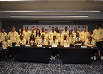 Viceministro del Deporte recibió a la delegación nacional de paraatletismo tras su participación en París