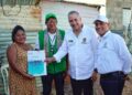 Entregan títulos de propiedad a 259 familias de los barrios Miguel Lora y Oscar Mejía de Maicao