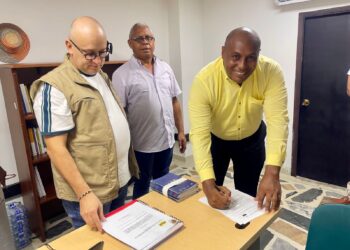 Beto Ibarra Campo se inscribió como candidato a la Alcaldía de Riohacha con el aval de seis partidos