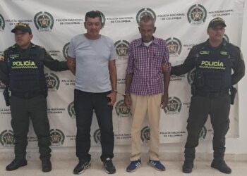 Padre e hijo fueron capturados por robarle a una mujer $140 mil pesos en Riohacha