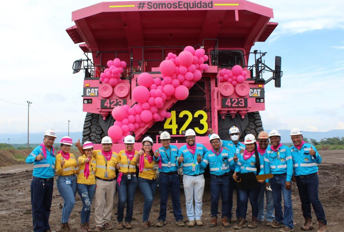 Cerrejón hace rodar en su complejo dos nuevos camiones de la equidad