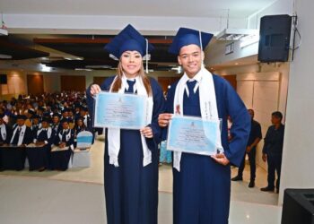 Por primera vez se graduaron en Uniguajira jóvenes con discapacidad auditiva