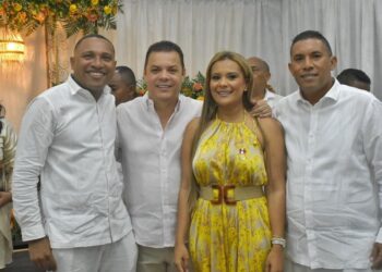 Andreina García Pinto recibió el ‘Higuito de Oro’, máxima distinción que otorga el Concejo de Fonseca