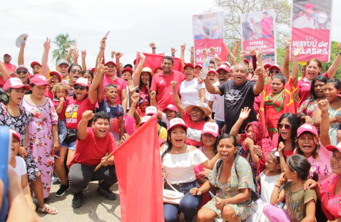 Carraipía recibió con los brazos abiertos a Miguel Felipe Aragón, el alcalde de las soluciones