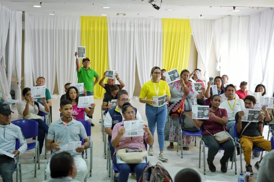 Familias víctimas del conflicto armado en Maicao recibieron indemnizaciones económicas