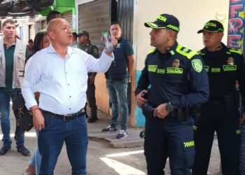 Intervención policial al mercado público de Riohacha dejó inmovilización de motos y varias capturas