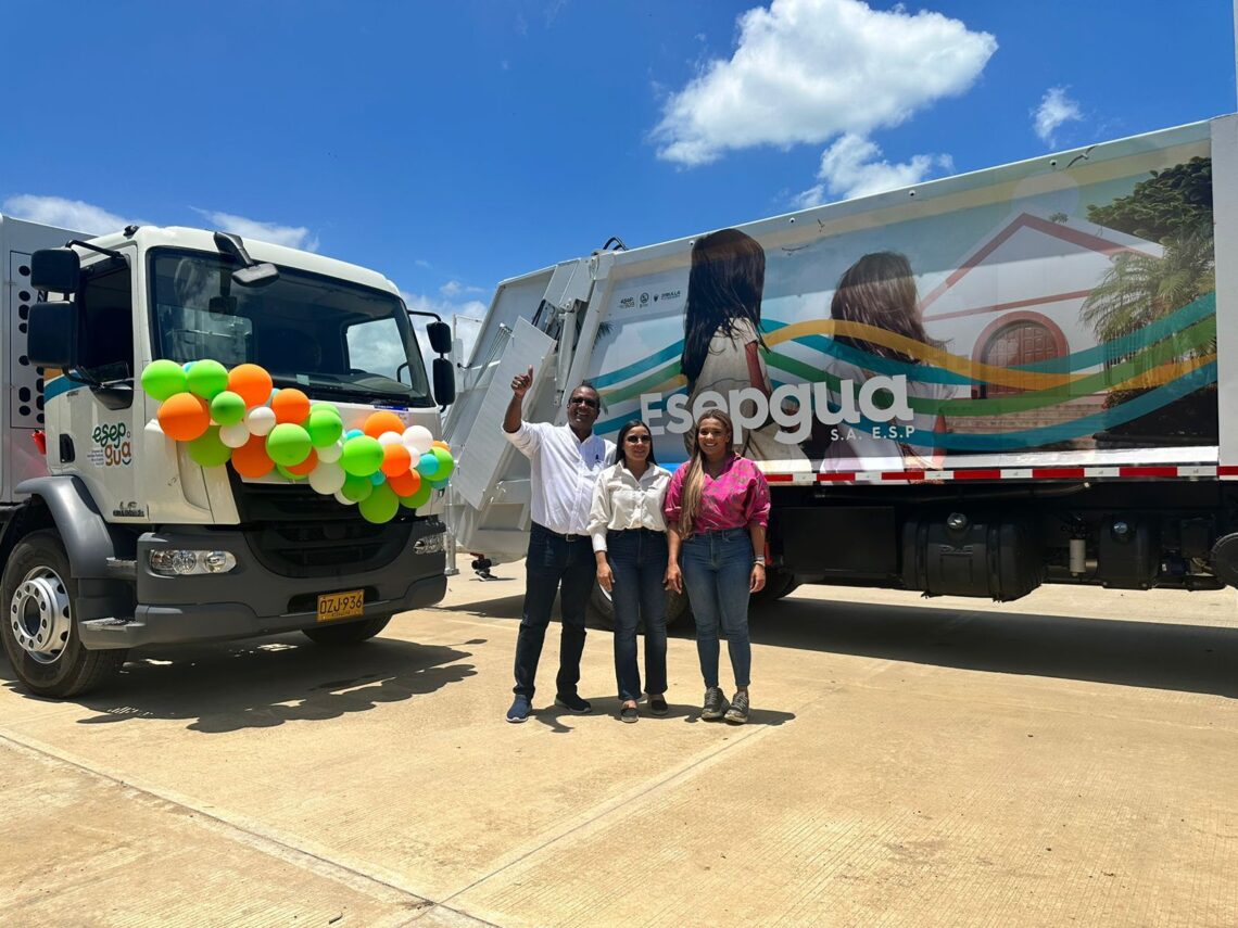 Llegaron dos nuevos vehículos compactadores de residuos sólidos a Dibulla