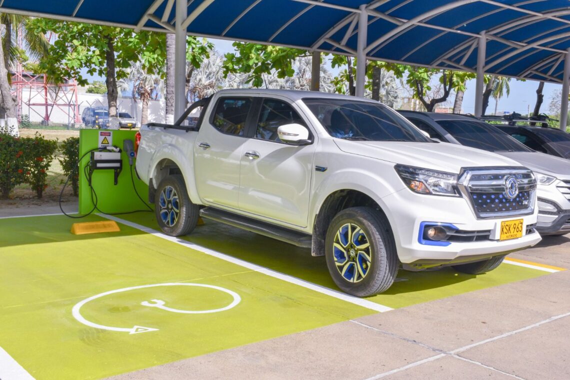 Ecopetrol – Hocol estrenó el primer vehículo eléctrico de trabajo en La Guajira