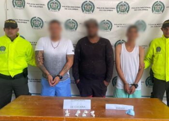 Caen tres sujetos en Distracción por traficar estupefacientes