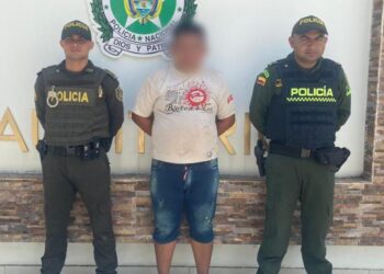 Capturan a sujeto en Albania por agredir físicamente a dos mujeres