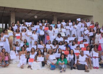 Más de 130 mujeres de Riohacha, Manaure y Albania se graduaron en innovación y liderazgo