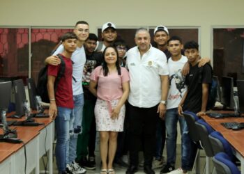 Gobierno de Maicao entregó aula interactiva a la Universidad de La Guajira, sede Maicao