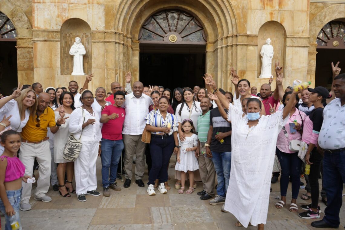 Con una eucaristía de acción de gracias, Beto Ibarra hizo el cierre de su campaña a la Alcaldía de Riohacha