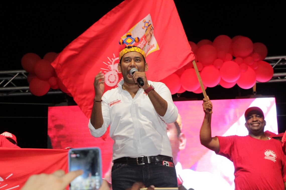 Miguel Felipe Aragón, el número uno en las encuestas y en el corazón de los maicaeros
