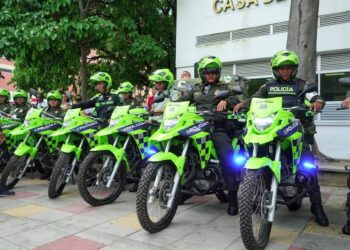 Alcalde Dasuki fortalece la seguridad de Maicao con entrega de motos a la Policía Nacional