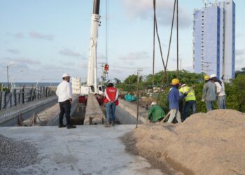 Con éxito avanza la construcción del nuevo puente del riíto en Riohacha