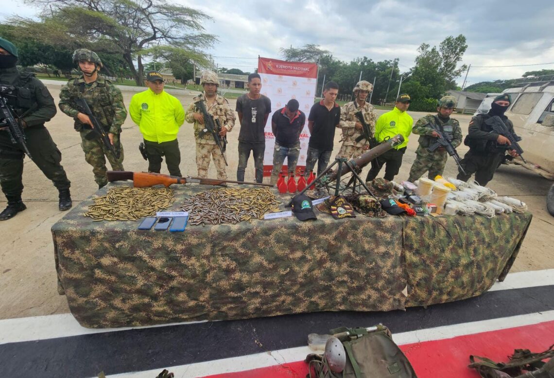 Ejército capturó a tres presuntos integrantes de Los Pachenca en medio de un enfrentamiento en Mingueo