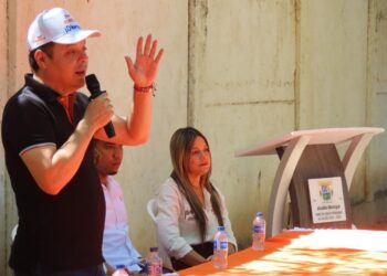 Alcalde de Fonseca le sigue cumpliendo a sus habitantes con obras de impacto