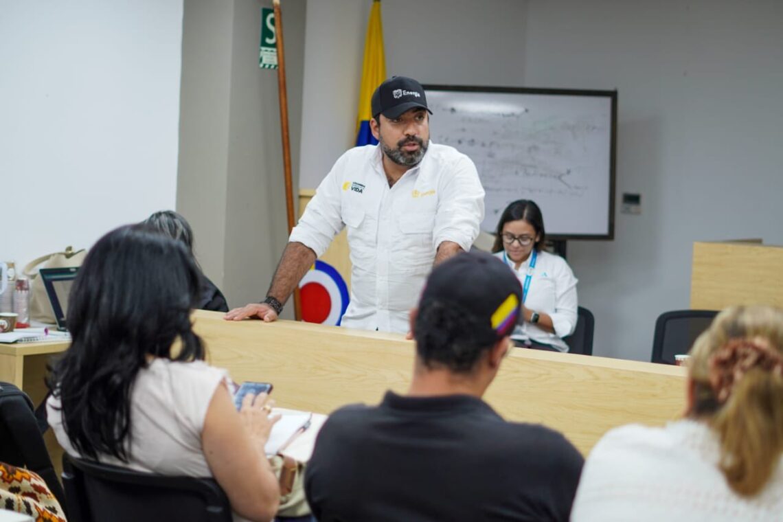 Gobierno Nacional realizó asamblea de usuarios de energía en La Guajira