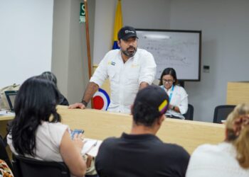 Gobierno Nacional realizó asamblea de usuarios de energía en La Guajira