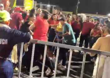 Concierto de Silvestre Dangond en Riohacha terminó con fuerte pelea entre dos mujeres