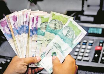 El Gobierno subió el salario mínimo un 12% por decreto: quedó en 1,3 millones