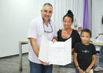 Más de 50 familias maicaeras recibieron el título de propiedad de sus viviendas