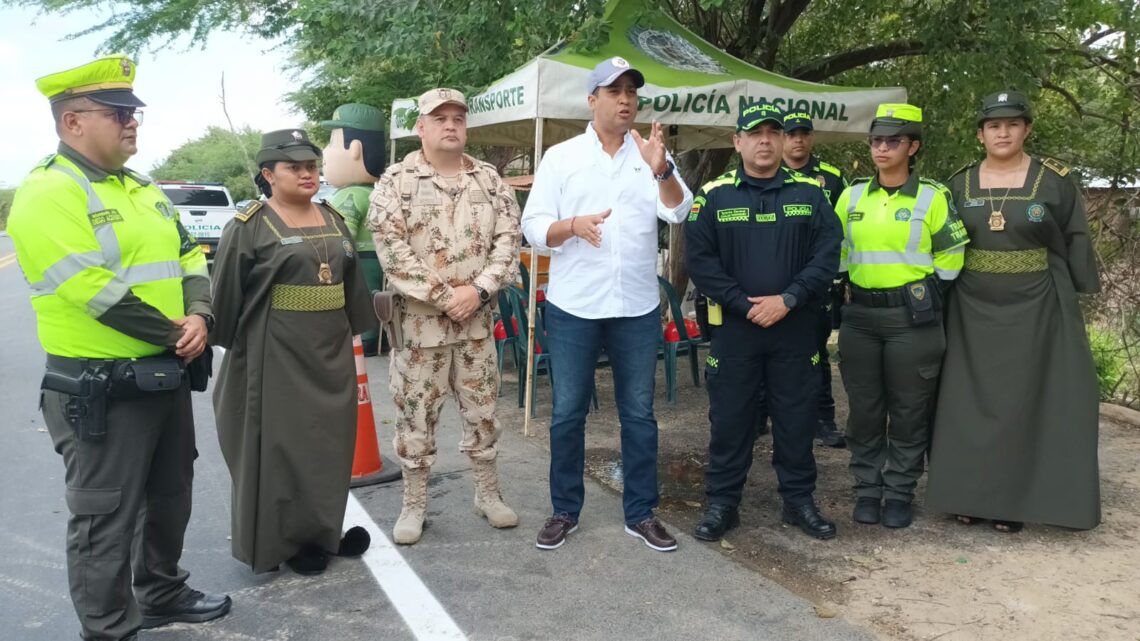 Despliegan 500 hombres y mujeres de la Policía y el Ejército Nacional en vías de La Guajira