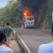 Bus se prendió en llamas en la vía Santa Marta – Palomino