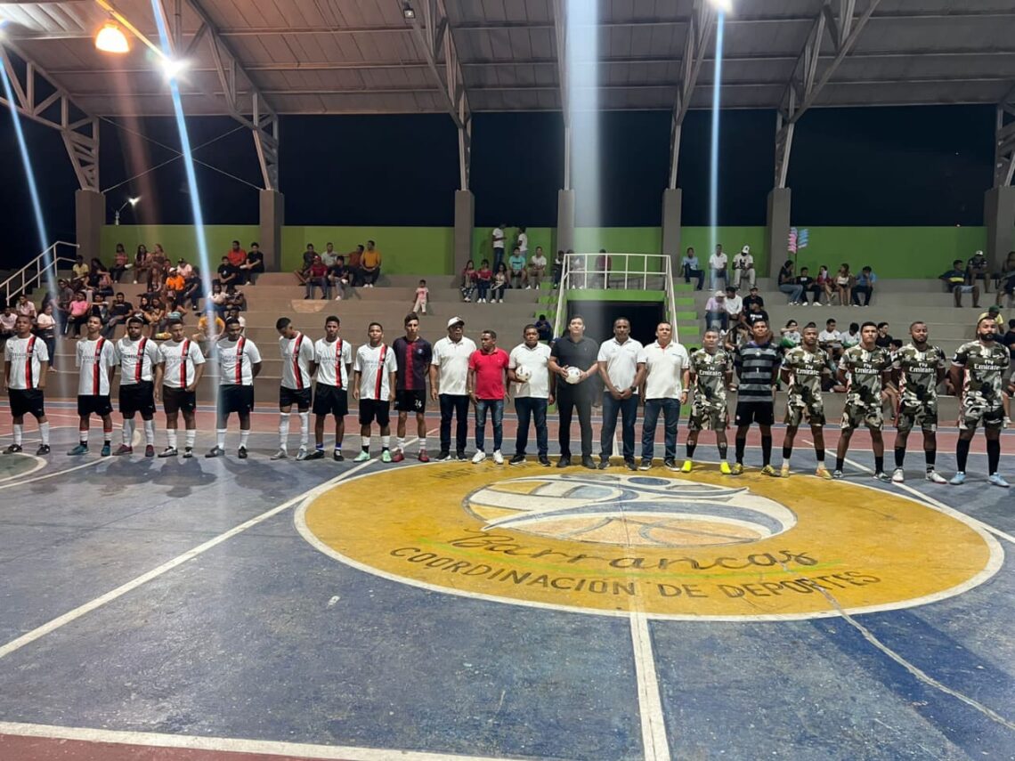 Con la participación de 16 equipos, inauguran torneo vacacional de microfútbol en Barrancas