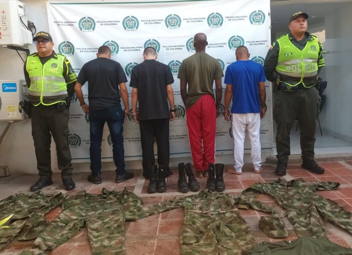 Persecución en el sur de La Guajira terminó con la captura de 4 sujetos portando uniformes militares