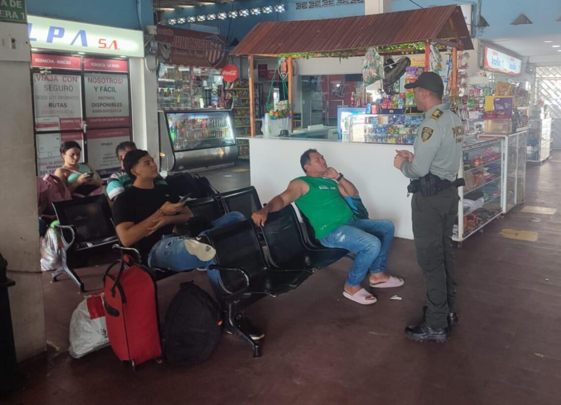 Policía Guajira promueve un ‘Turismo Responsable’ desde el terminal y aeropuerto de Riohacha