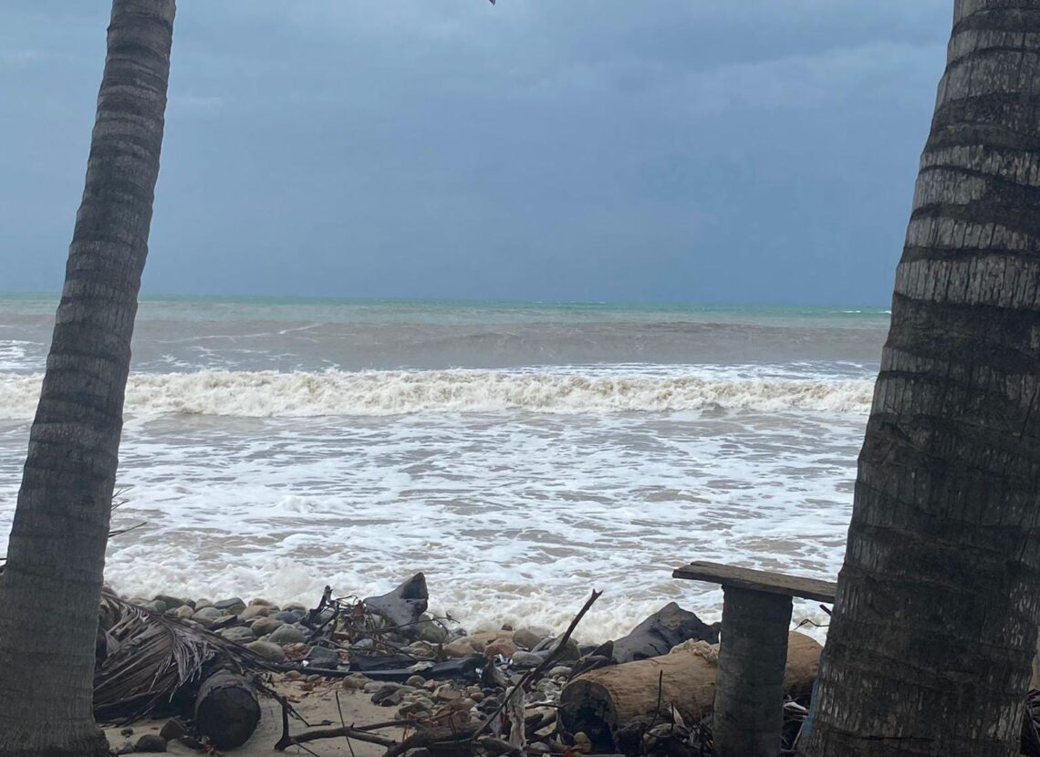 Alertan fuerte oleaje y mar de leva en municipios costeros de La Guajira