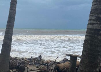 Alertan fuerte oleaje y mar de leva en municipios costeros de La Guajira